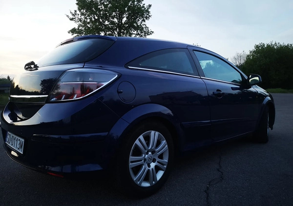 Opel Astra cena 14900 przebieg: 195000, rok produkcji 2009 z Brusy małe 254